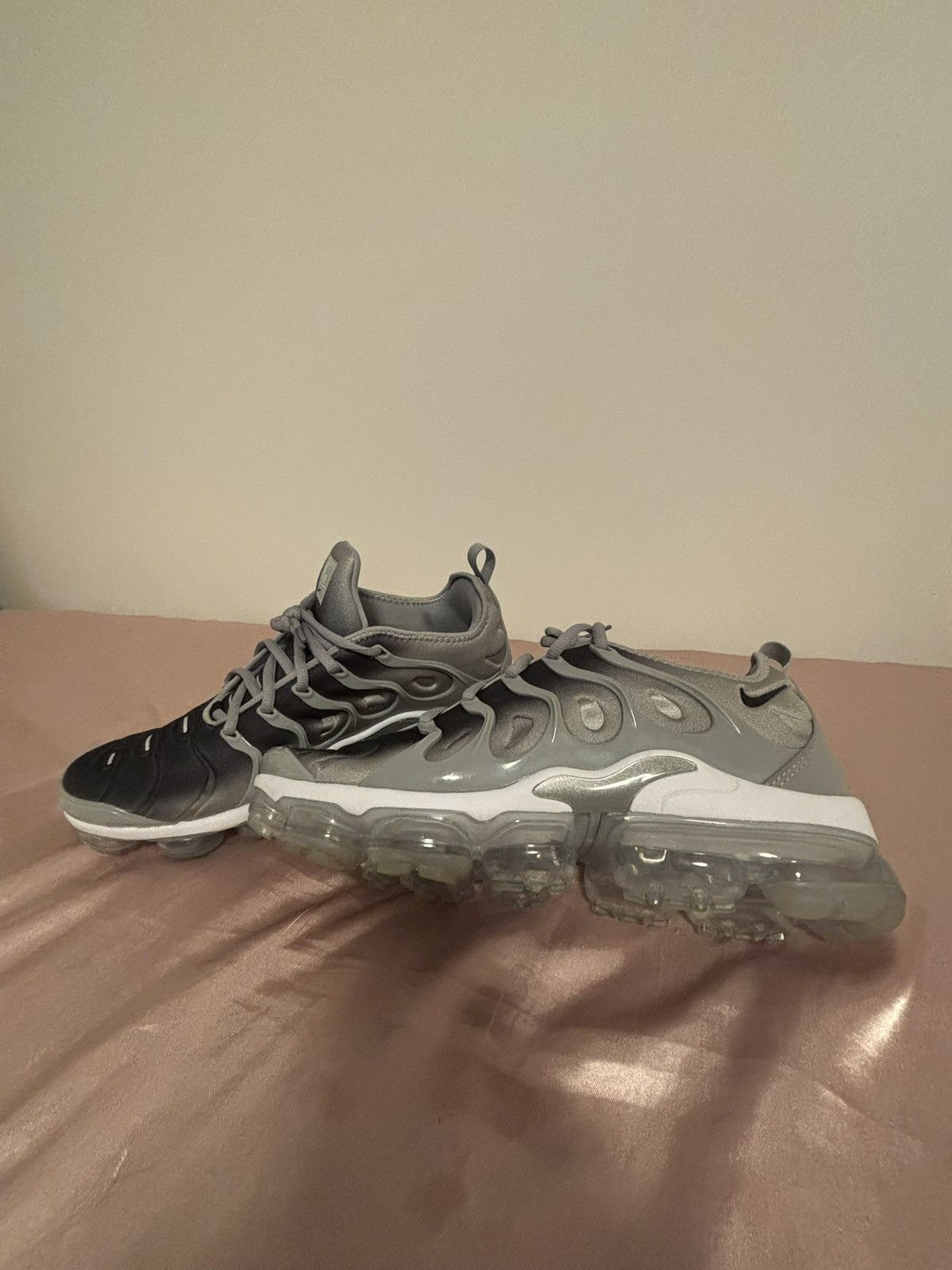 Nike Nike Vapormax Wolf Grey/Silver Gradient Size US 11 / EU 44 - 1 Thumbnail