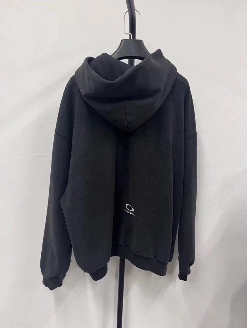 Balenciaga Balenciaga Unisex drop-shoulder hooded long-sleeved sweats Size US M / EU 48-50 / 2 - 2 Thumbnail