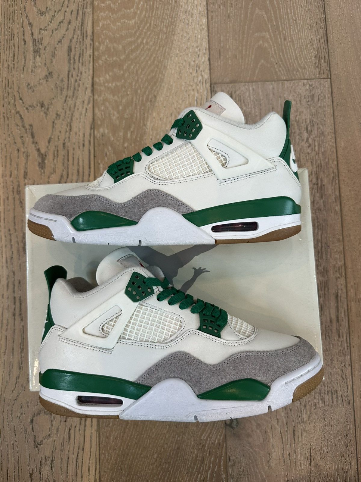 Nike SB Jordan 4 Retro SB Pine Green Size US 9 / EU 42 - 4 Thumbnail