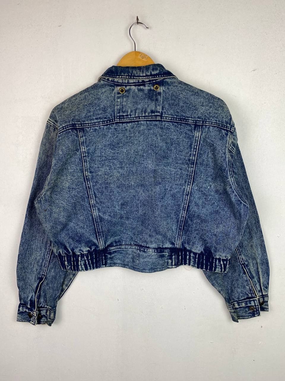 Japanese Brand vintage japanese brand acid wash denim jacket nice design Size US L / EU 52-54 / 3 - 7 Thumbnail