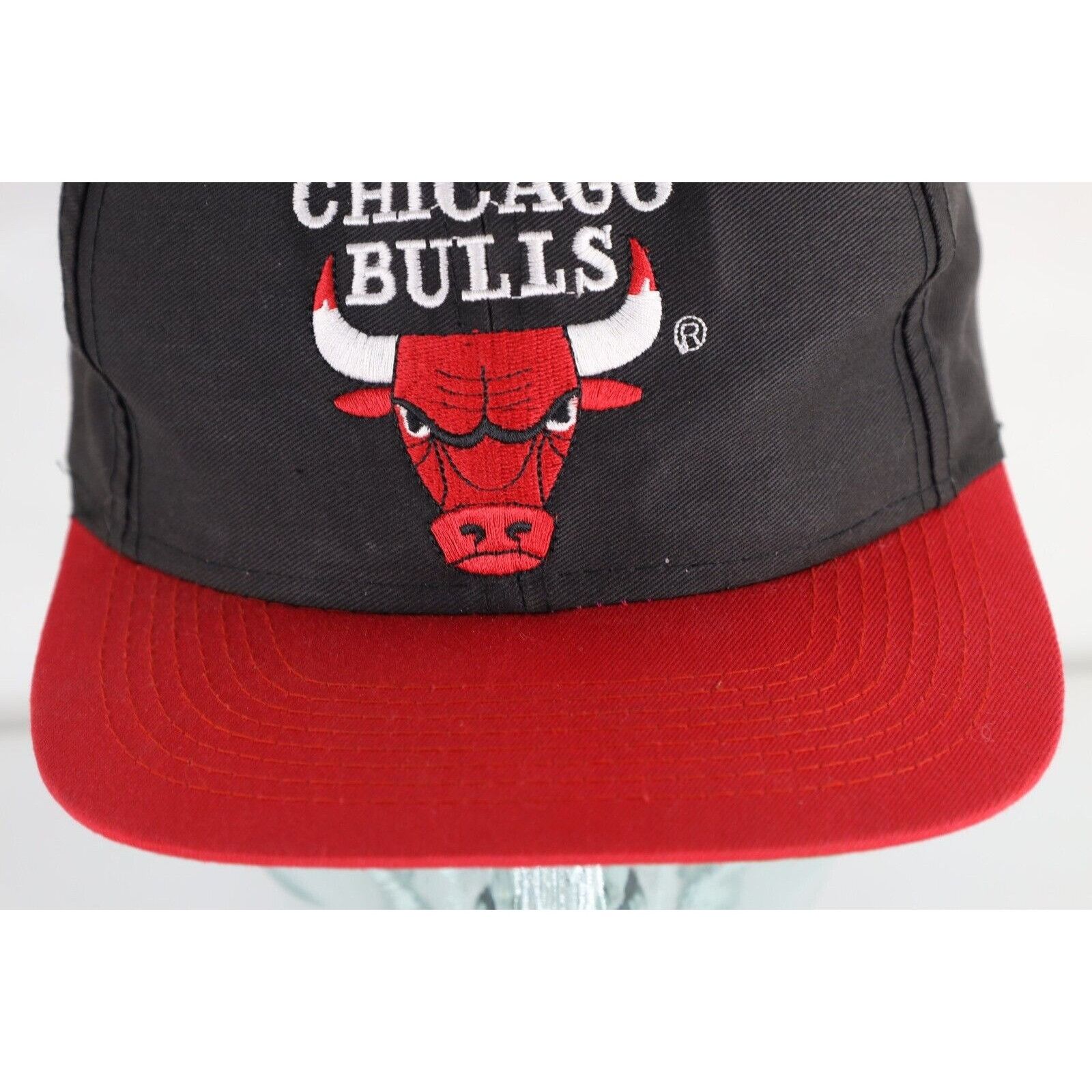 Vintage Vintage 90s Chicago Bulls Basketball Plain Logo Snapback Hat Size ONE SIZE - 2 Thumbnail