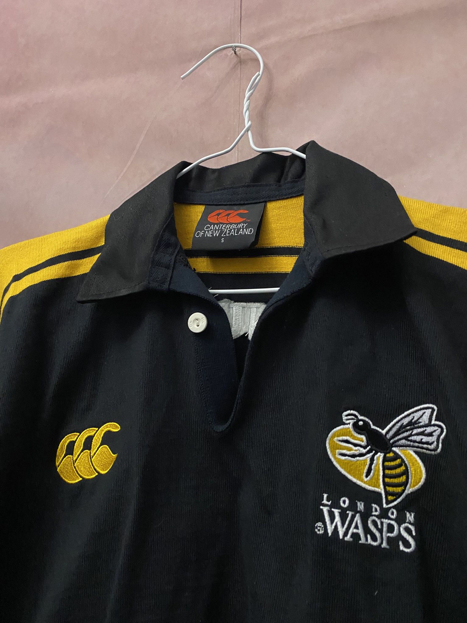 Canterbury of New Zealand × Vintage London Wasps Rugby Vintage Jersey Canterbury Of New Zealand Size US S / EU 44-46 / 1 - 2 Thumbnail