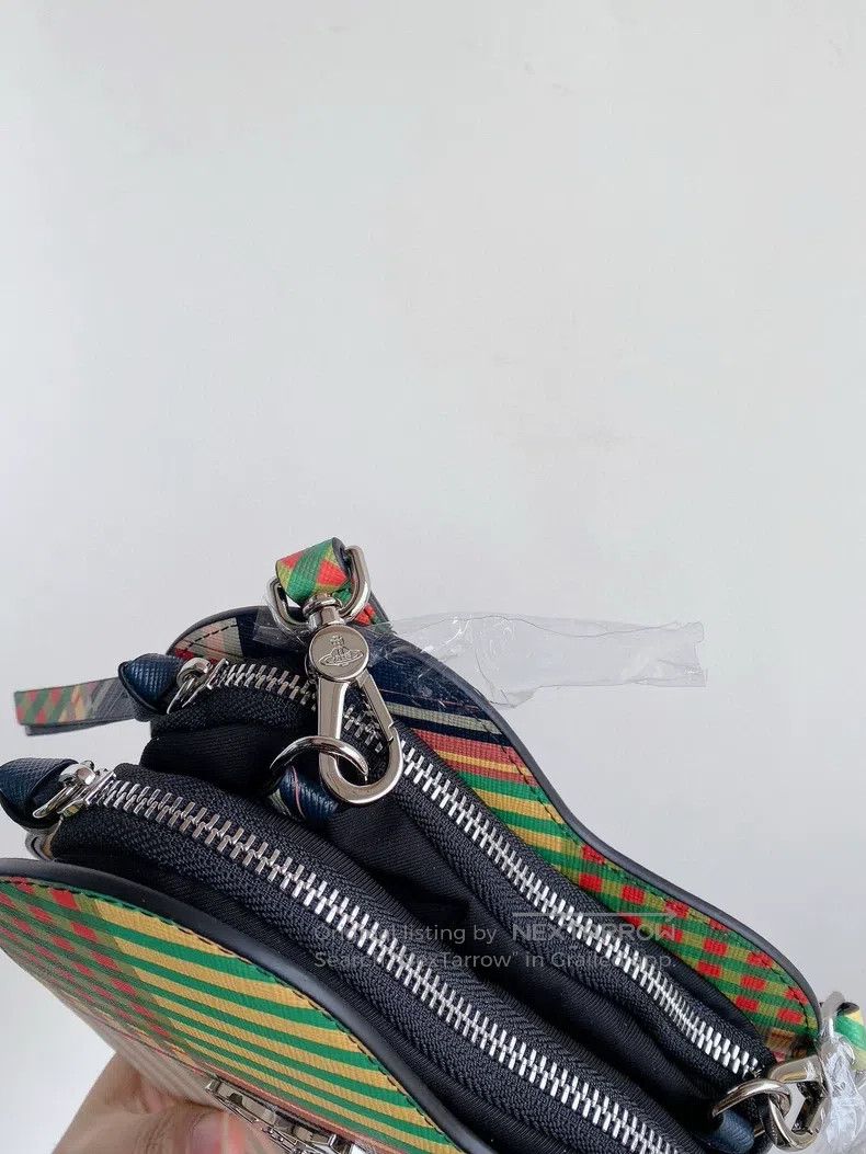 Vivienne Westwood Vivienne Westwood size os Graffiti Double Zipper 3D Heart C Size ONE SIZE - 4 Thumbnail