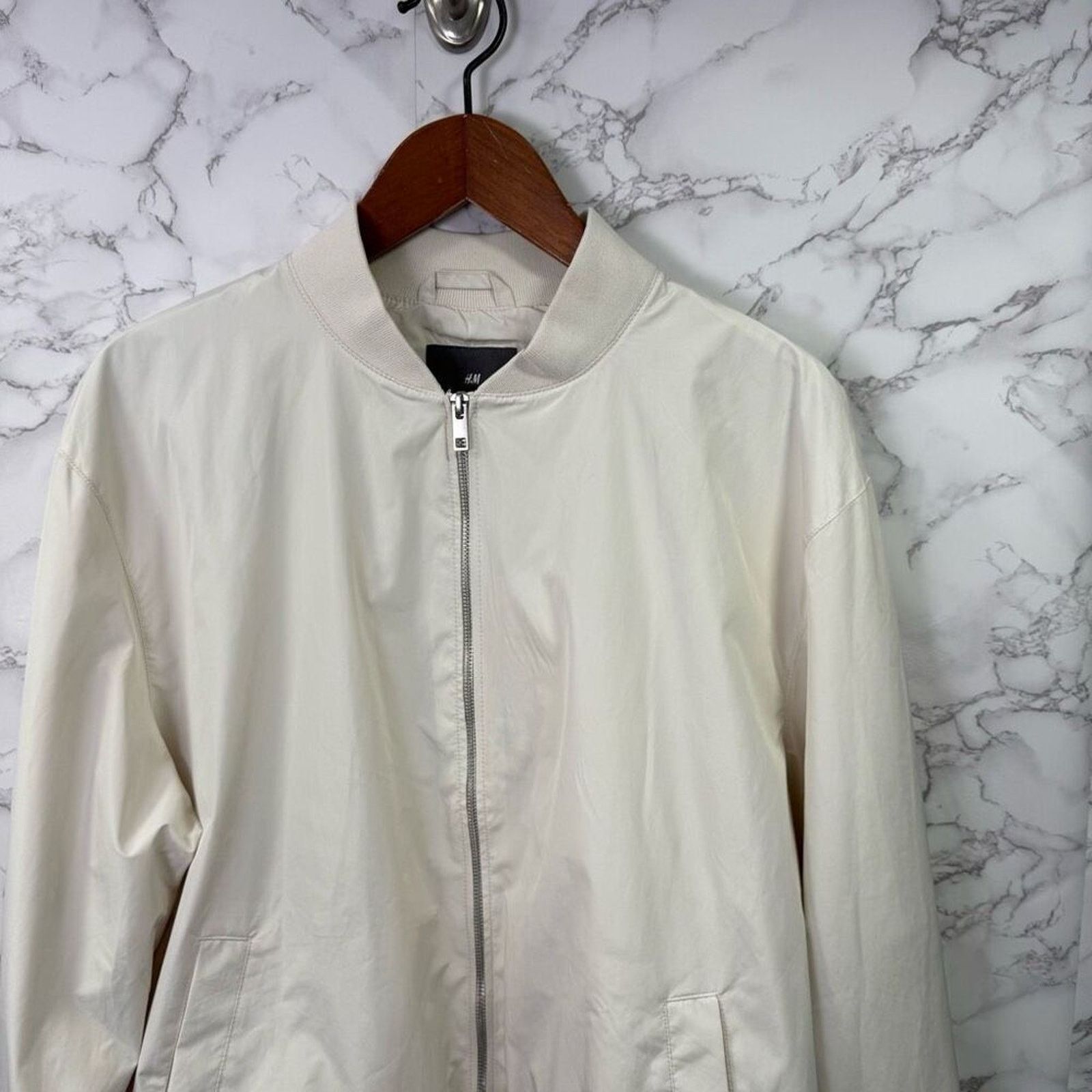 H&M H&M Men’s Bomber Jacket sz XXL Cream Full Zip NEW # G442 Size US XXL / EU 58 / 5 - 5 Thumbnail