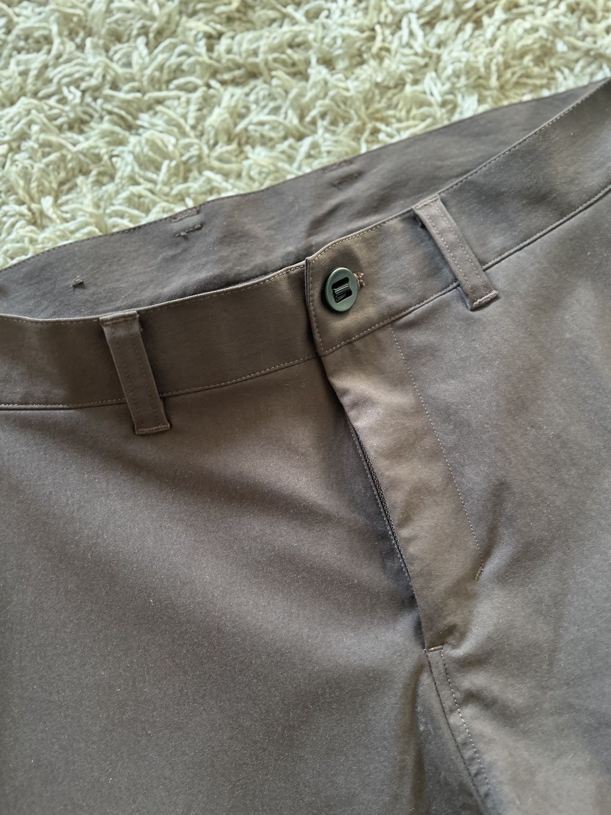 Lululemon slim tapered trouser size 33