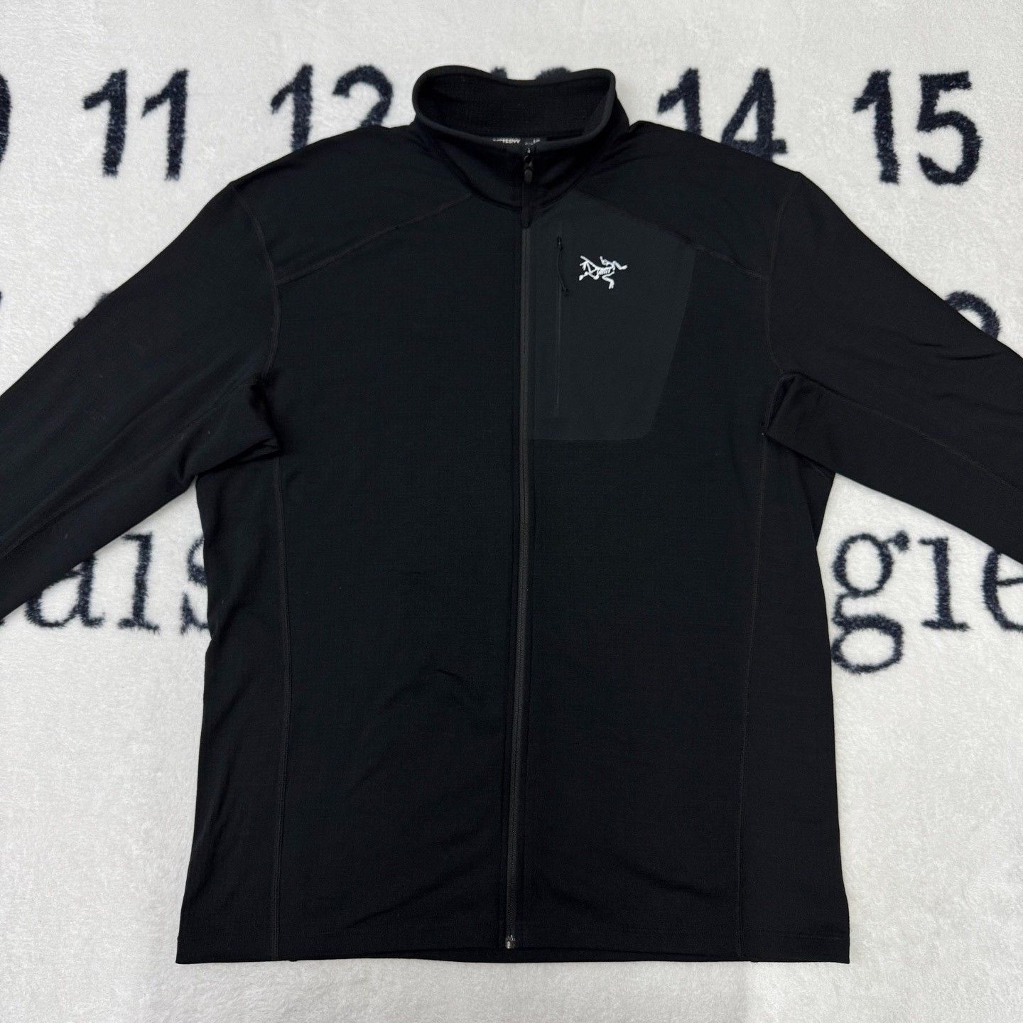 Arc'teryx Thermal Black Light Jacket l Men Size US L / EU 52-54 / 3 - 1 Thumbnail