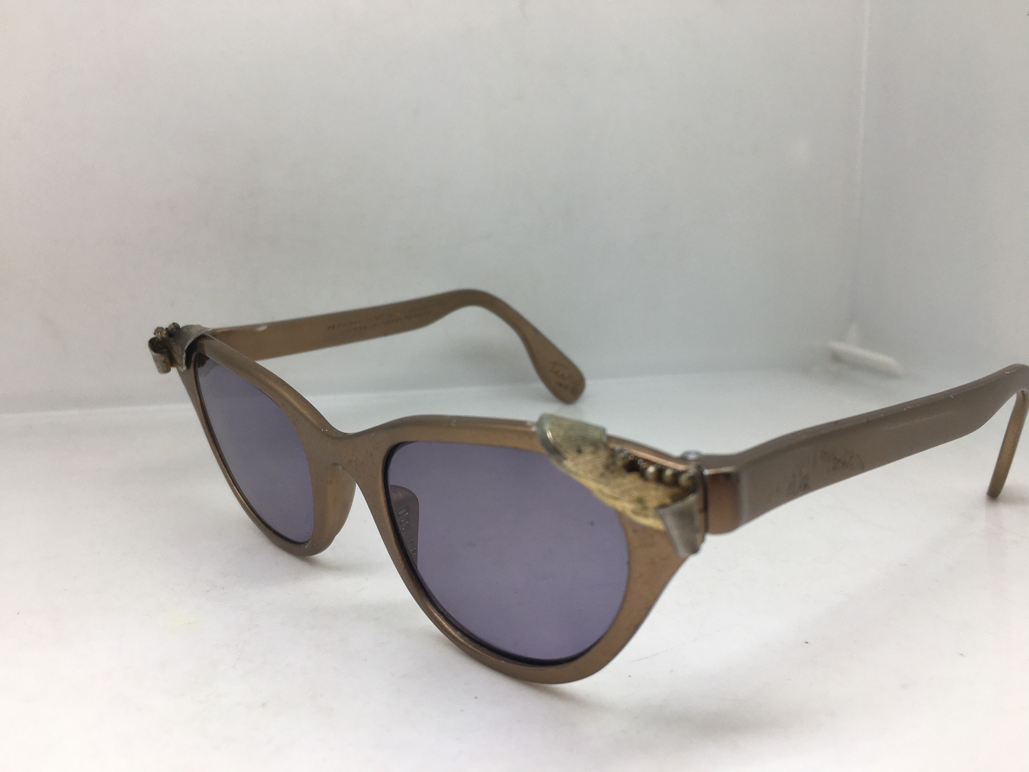 Vintage Vintage 50s TURA Woman Aluminum Brown Cateye Sunglasses Size ONE SIZE - 2 Thumbnail