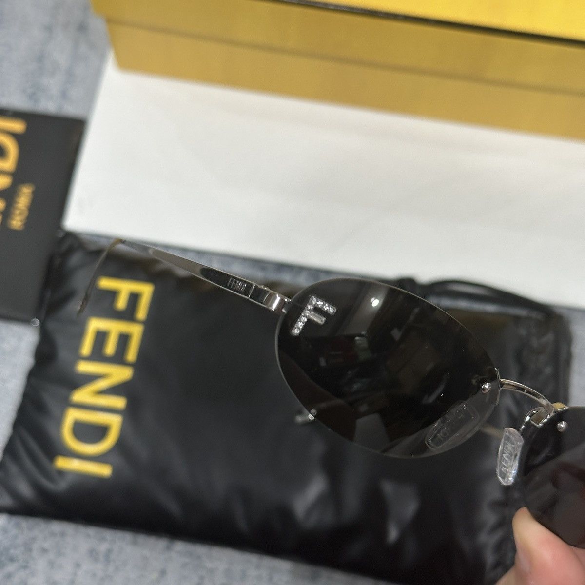 Fendi FENDI FE4075US 12A SUNGLASSES Size ONE SIZE - 5 Thumbnail