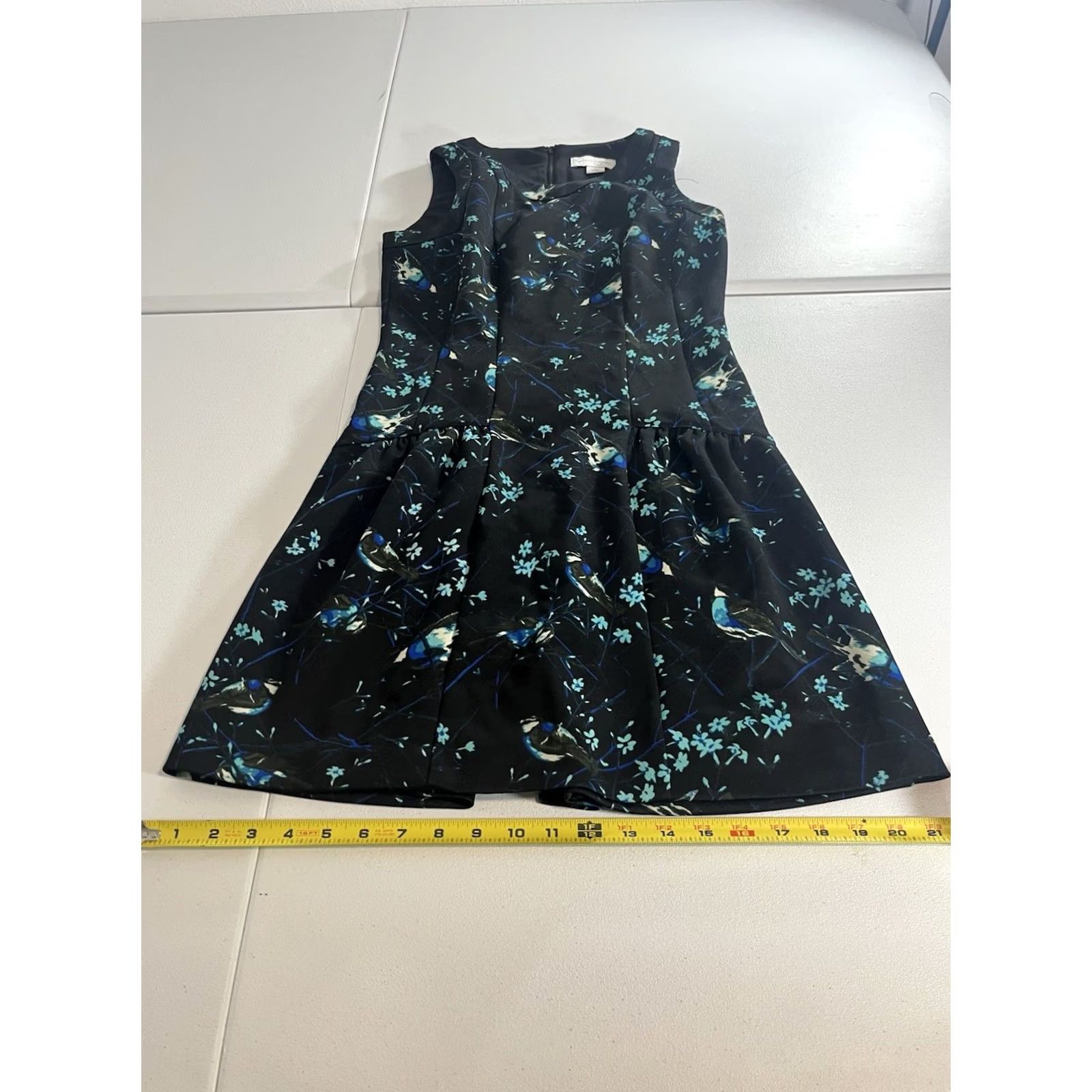 Jessica Simpson Jessica Simpson Dress Floral with Bird Print Size 4 Womens Sleeveless Knee Length Blue Polyester Sheath Lined Casual Size S / US 4 / IT 40 - 6 Thumbnail