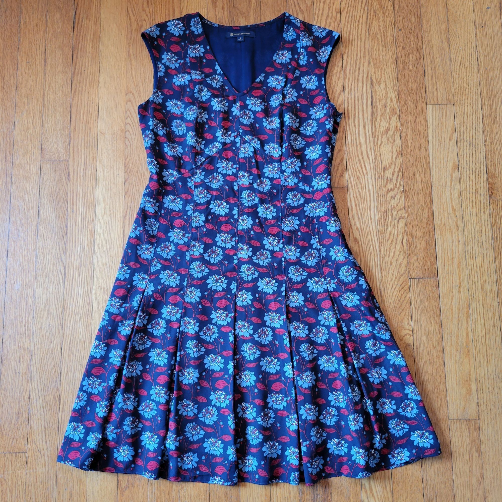 Brooks Brothers Brooks Brothers Floral V Neck Dress 4 Cap Sleeves Navy Red Size S / US 4 / IT 40 - 7 Thumbnail
