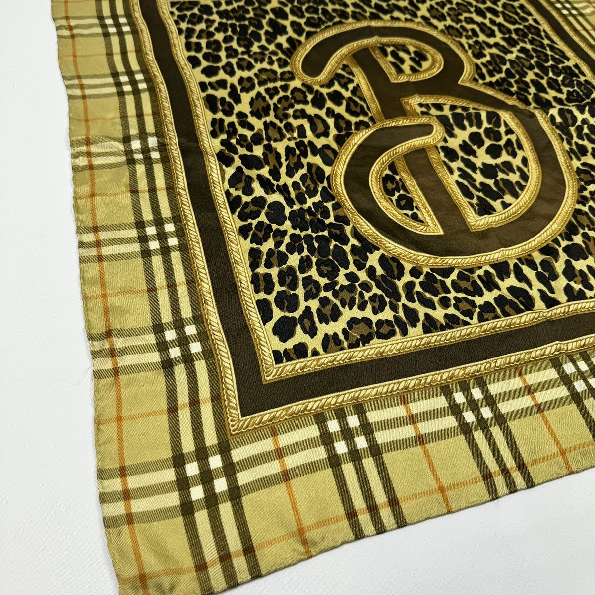 Burberry Vintage Burberry Silk Scarf Size ONE SIZE - 5 Thumbnail