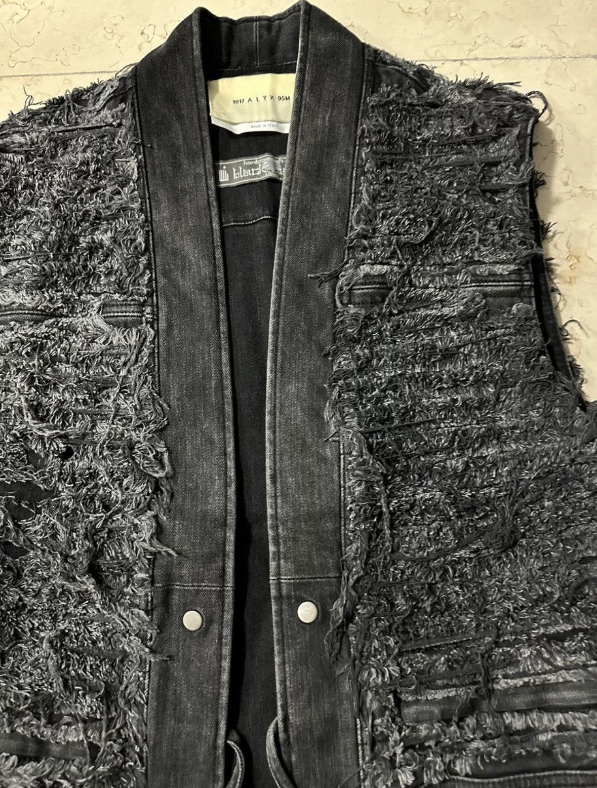 1017 ALYX 9SM 1017 alyx 9sm blackmeans corroded waist coats Size US M / EU 48-50 / 2 - 3 Thumbnail