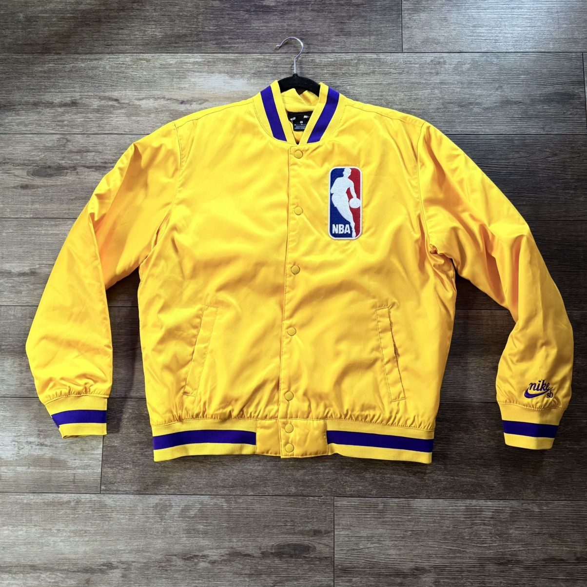 NBA NIKE SB x LAKERS Jacket, XL Size US XL / EU 56 / 4 - 1 Thumbnail