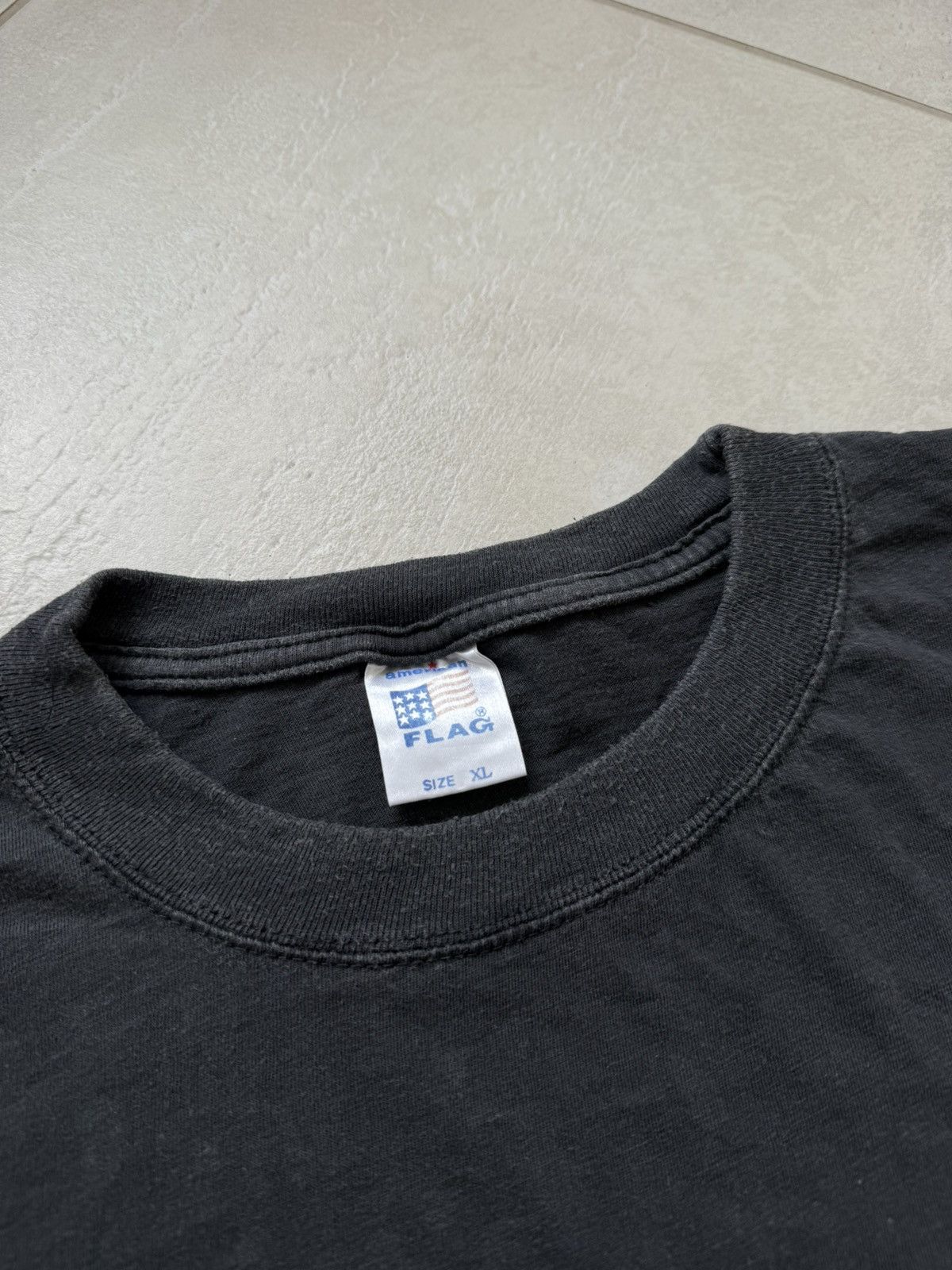 Vintage Vintage Mars Attacks 1997 t shirt rare tee washed boxy Size US XL / EU 56 / 4 - 7 Thumbnail