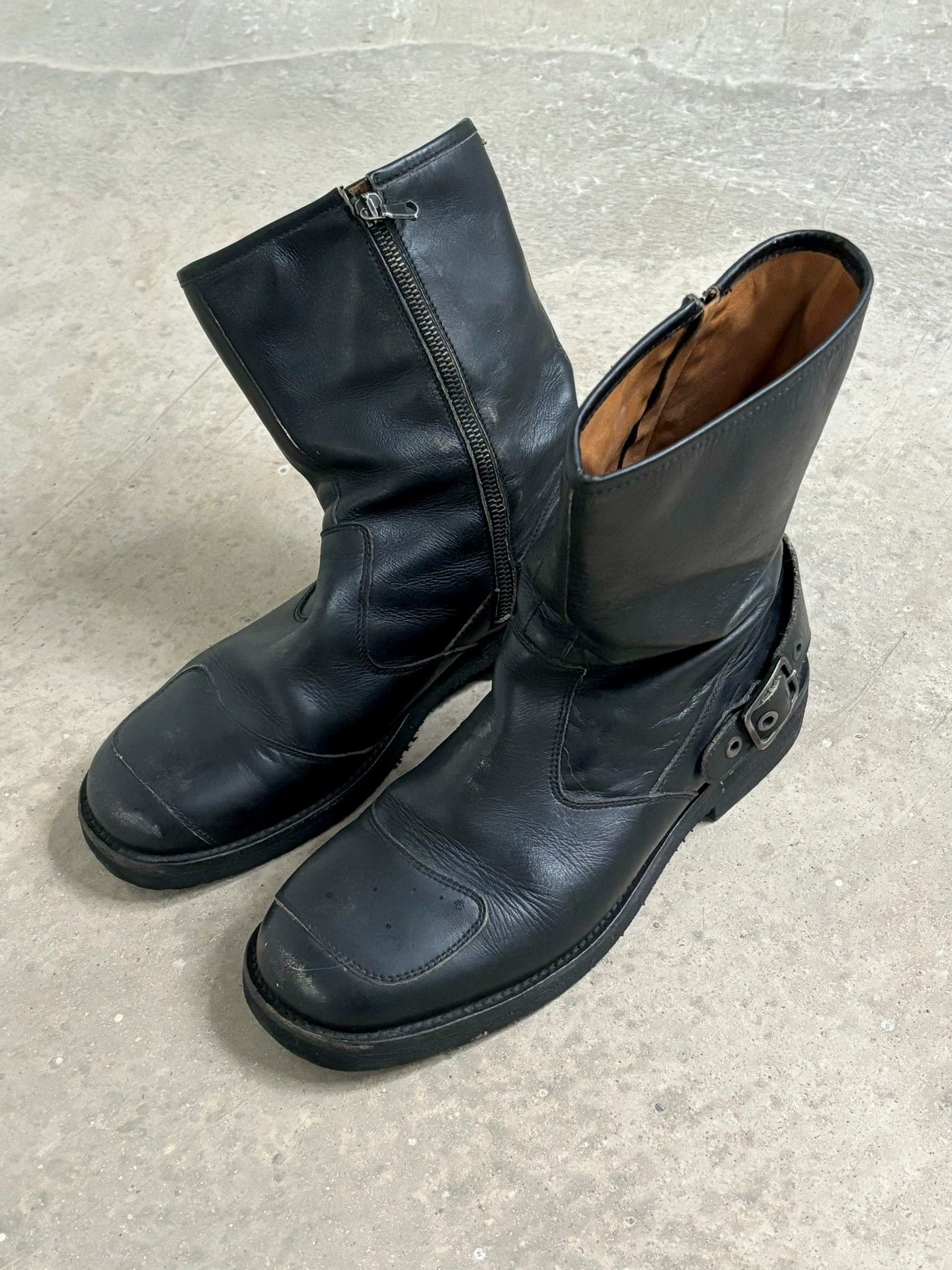 靴 Maison Martin Margiela engineer boots Maison Margiela Martin Margiela 2007 Engineer Biker Boots size 42