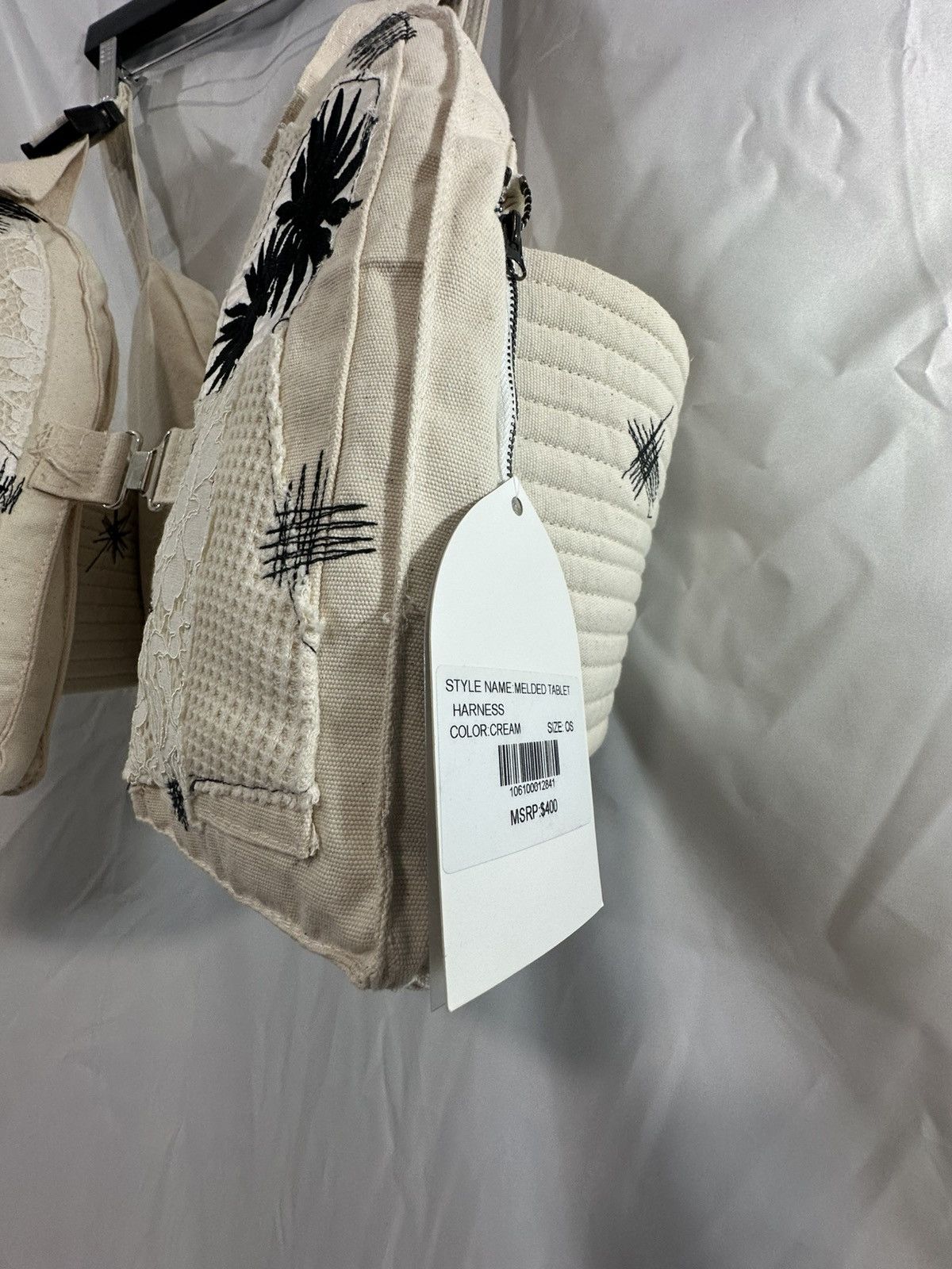 Who Decides War Who Decides War Vest Bag Size ONE SIZE - 3 Thumbnail
