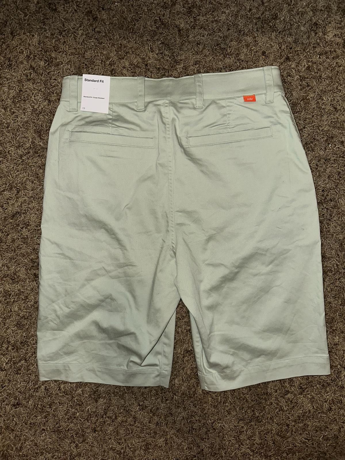 Nike Nike Men's Dri-FIT Uv 10.5" Golf Chino Shorts Size US 30 / EU 46 - 6 Thumbnail