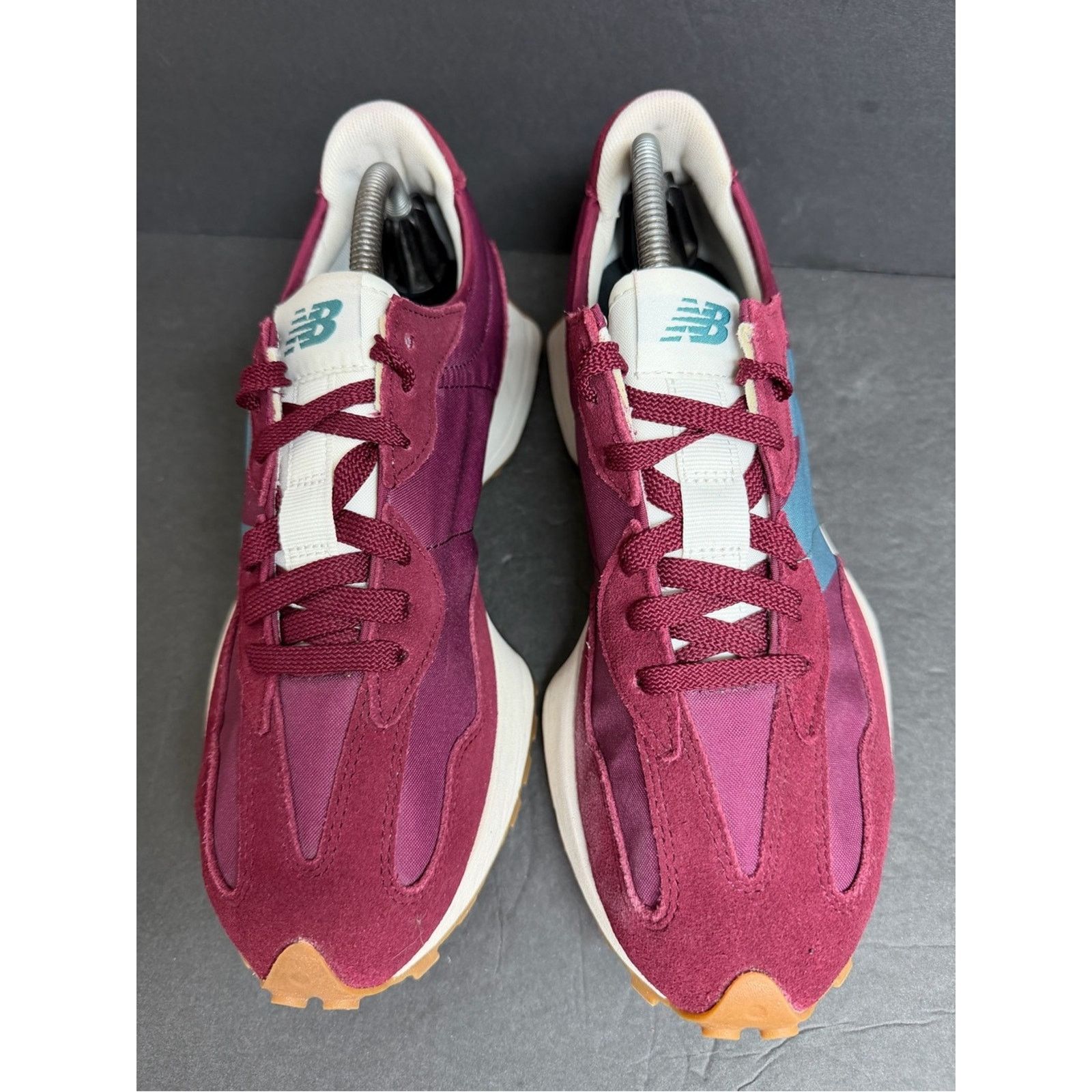 New Balance New Balance 327 Mens 9.5D Garnet Indigo Gum Sneakers WORN 1X Size US 9.5 / EU 42-43 - 6 Thumbnail