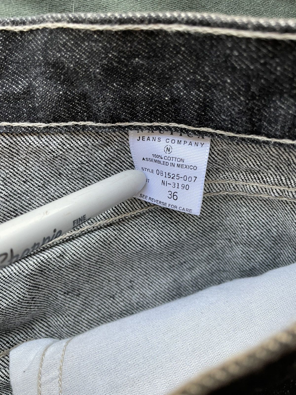 Nautica × Vintage VINTAGE NAUTICA BLACK DENIM JEAN SHORTS JORTS 36x10 NI-3190 Size US 36 / EU 52 - 6 Thumbnail