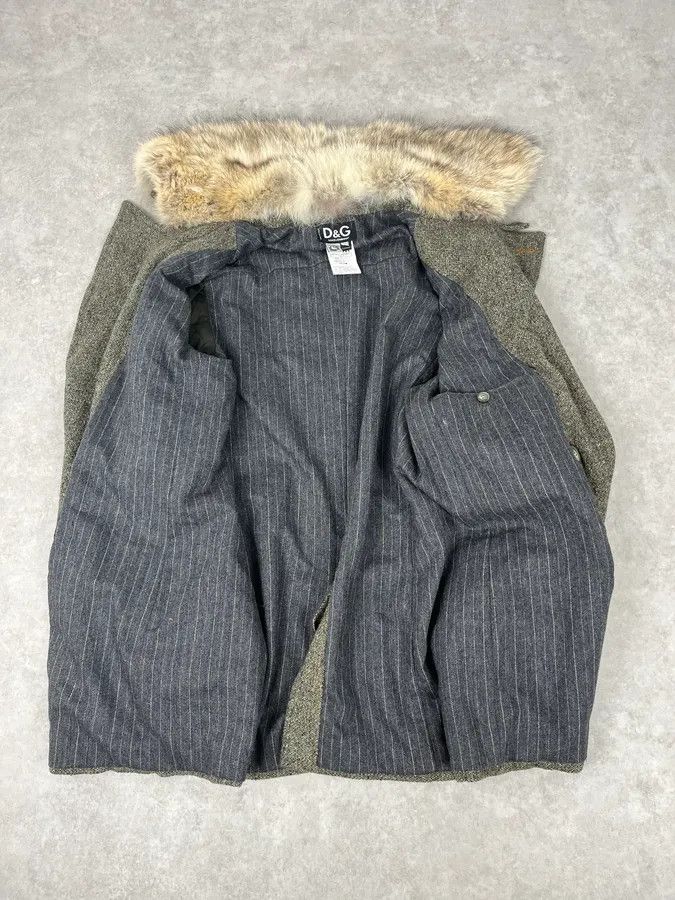 Dolce & Gabbana 2000s Dolce & Gabbana Fur Collar Grey Wool Imperial Jacket Size US M / EU 48-50 / 2 - 8 Thumbnail