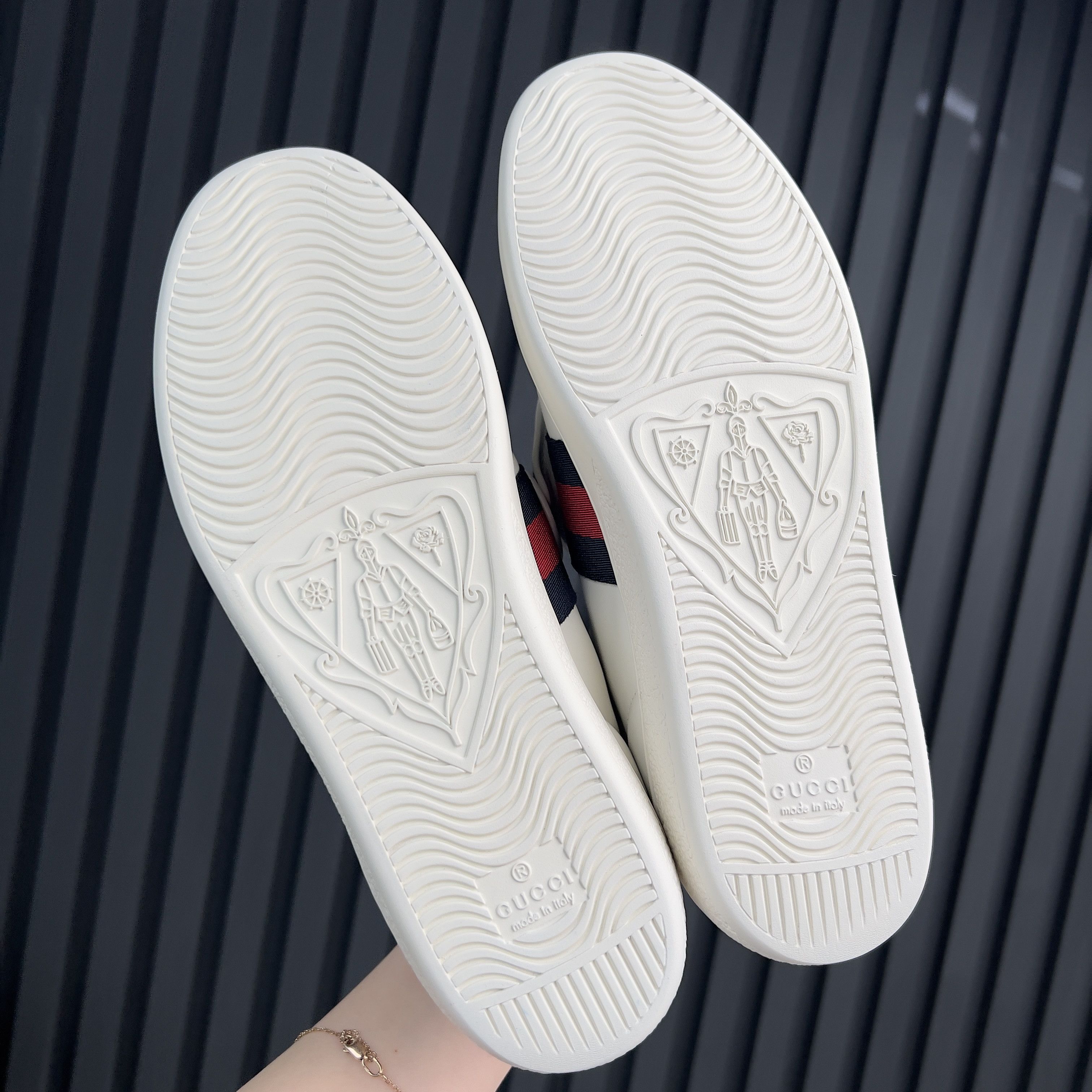 Gucci Gucci Ace Sneakers Blind For Love Patch Web Leather Size US 8 / IT 38 - 11 Thumbnail