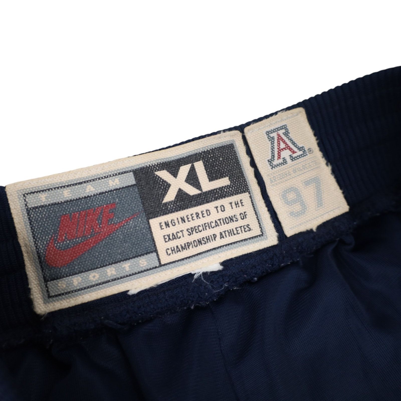 Nike × Vintage Vintage Nike Arizona Wildcats All Sewn Basketball Short Size US 38 / EU 54 - 6 Thumbnail