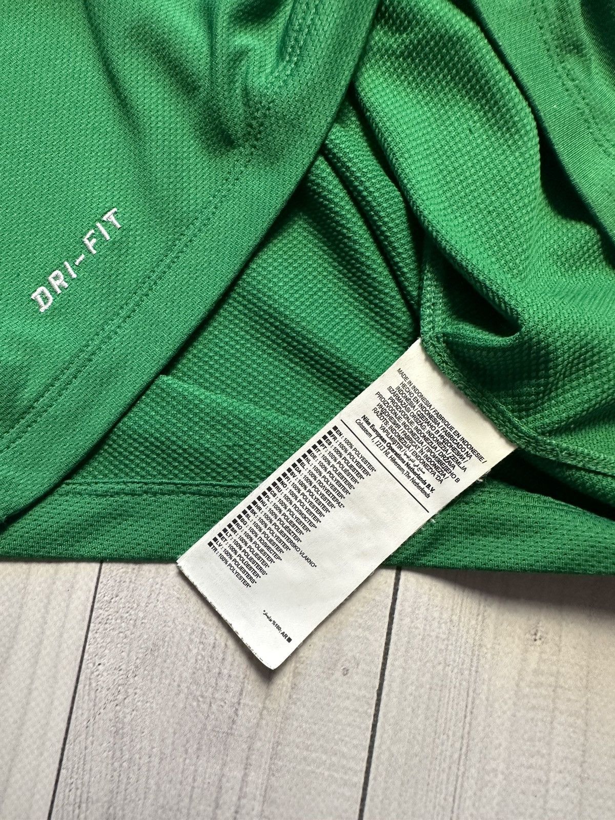 Nike × Vintage Vintage Nike Dundee United soccer jersey goalkeeper size XL Size US XL / EU 56 / 4 - 14 Thumbnail
