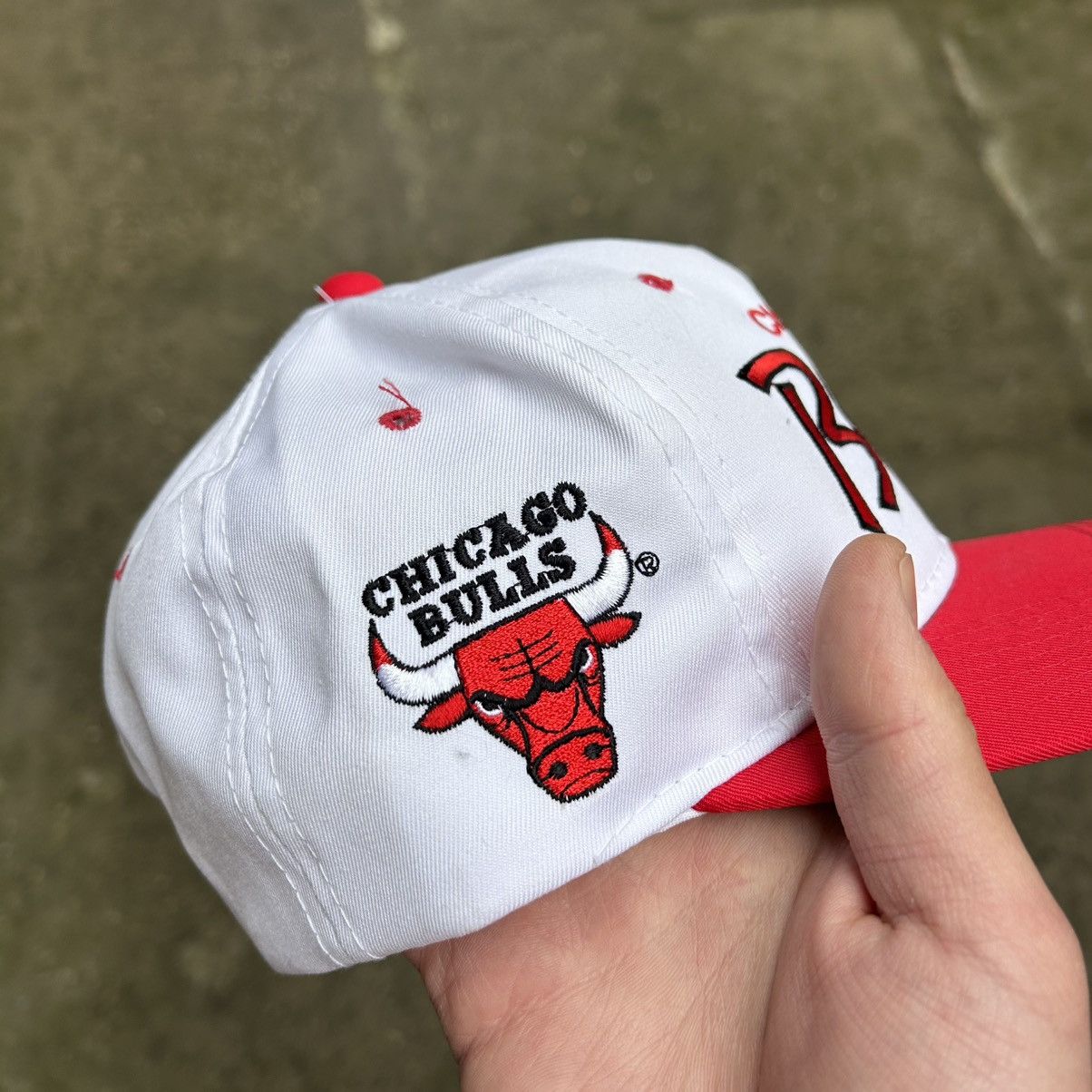 NBA × Sports Specialties Vintage Sport Specialities Chicago Bulls Script SnapBack Size ONE SIZE - 8 Thumbnail