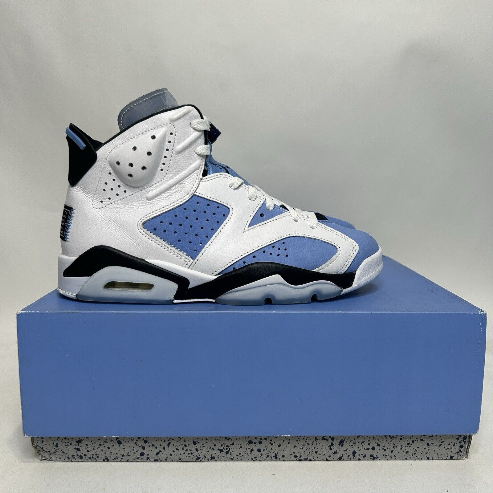 Jordan Brand Nike Air Jordan 6 Retro “UNC Home” 2024 Size US 9 / EU 42 - 3 Thumbnail