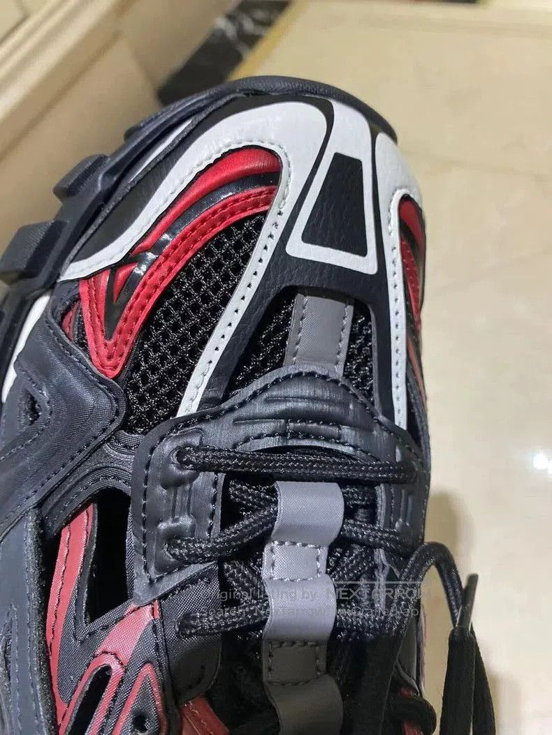Balenciaga Balenciaga men's chunky sneakers. Size US 8 / EU 41 - 7 Thumbnail