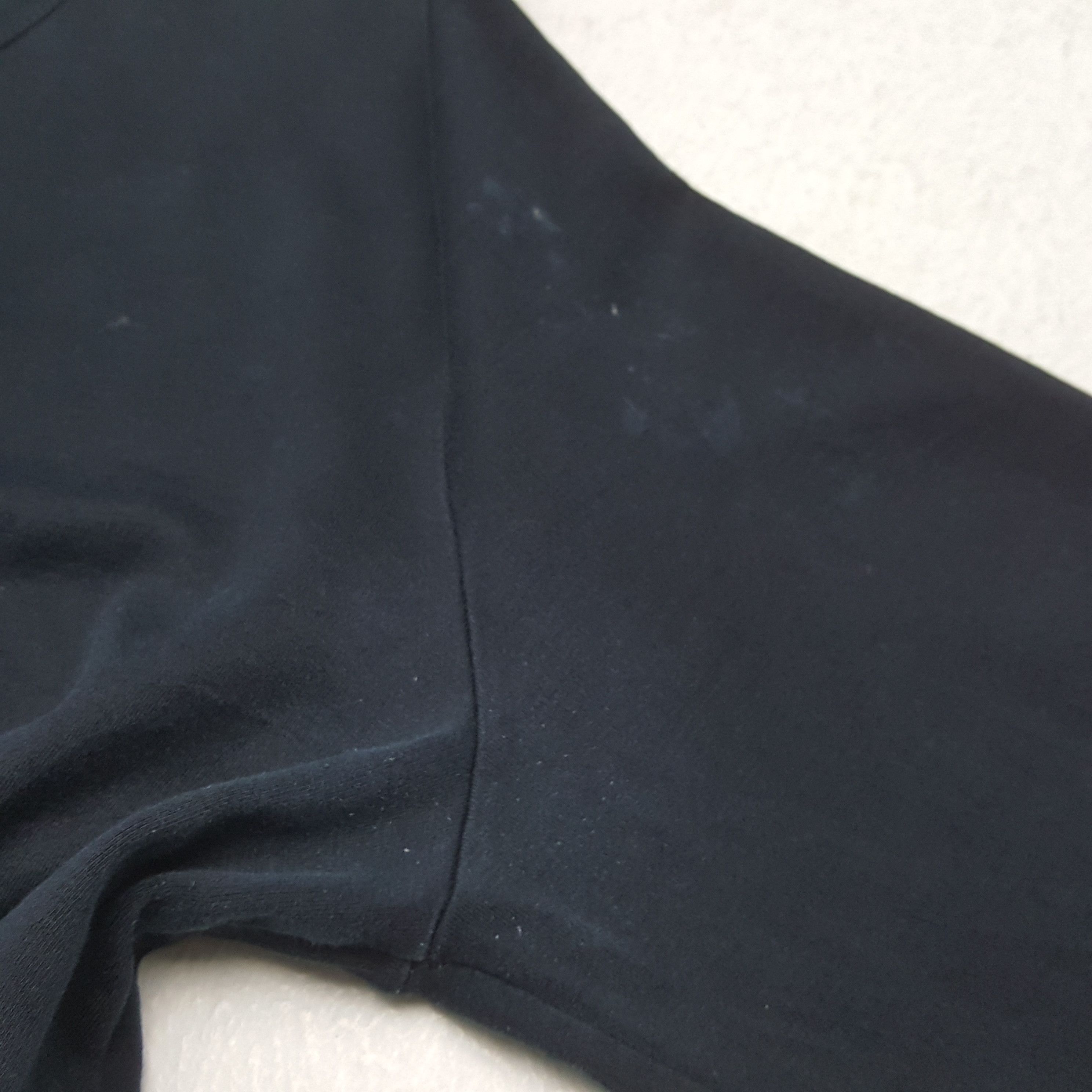 Prada Vintage Prada Luxury Fashion Brand Long Sleeve T-shirt RR13 Size US M / EU 48-50 / 2 - 6 Thumbnail