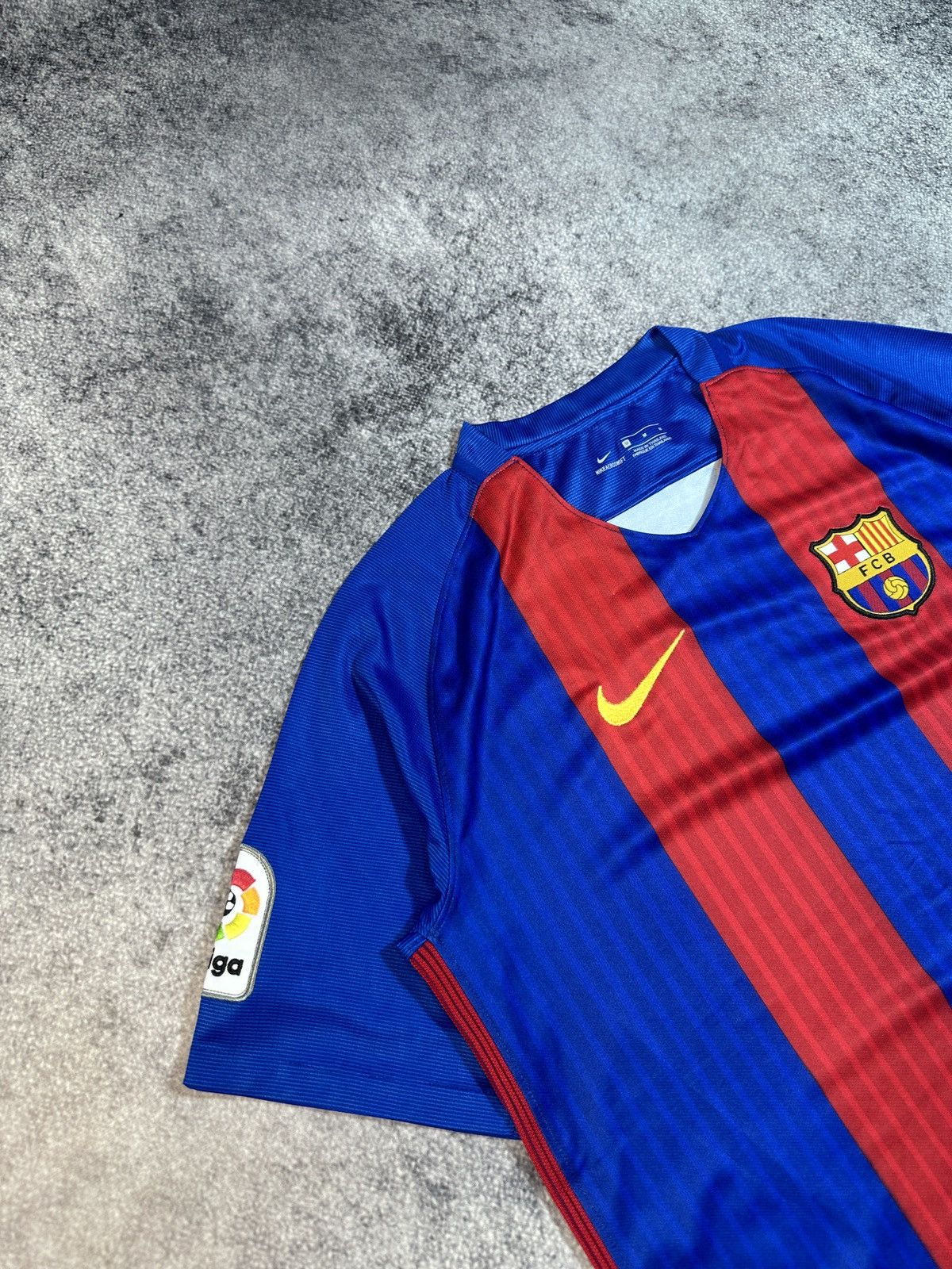 Nike Y2K Vintage Nike Barcelona Soccer Jersey Blokecore Style VTg Size US M / EU 48-50 / 2 - 2 Thumbnail