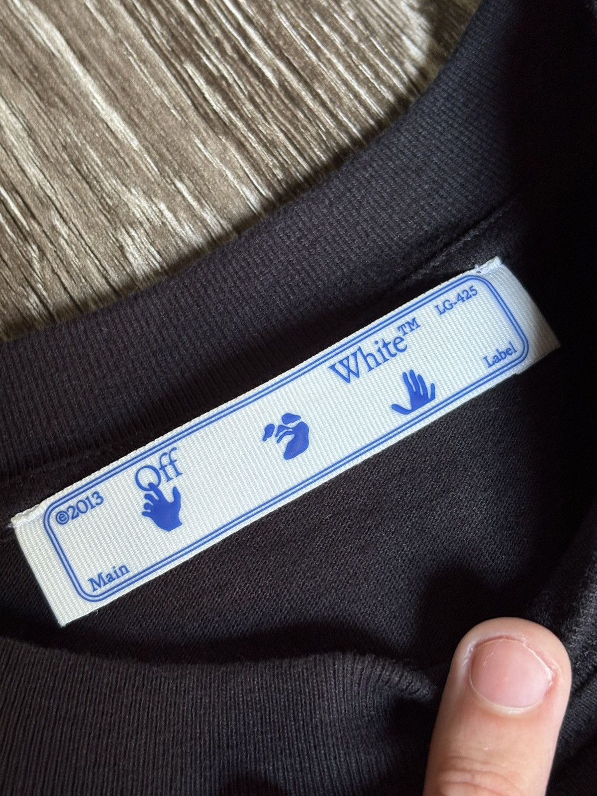 Off-White Off-White Black Caravaggio Hands Off T-Shirt Tee Size US L / EU 52-54 / 3 - 4 Thumbnail