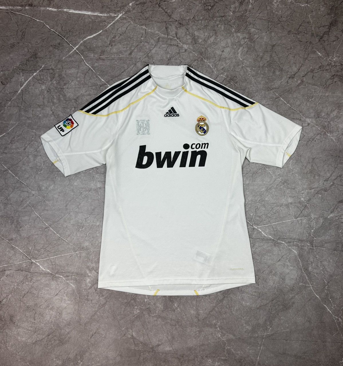 Adidas Adidas Real Madrid Jersey Size M Size US M / EU 48-50 / 2 - 1 Thumbnail