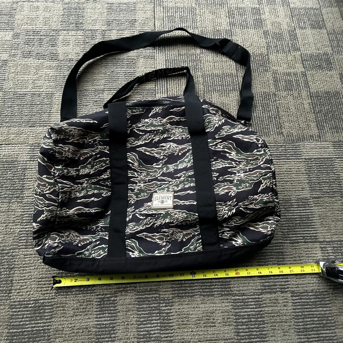 Element Vtg Y2K Element Skateboards AOP Tiger Camo Duffle Bag Size ONE SIZE - 3 Thumbnail