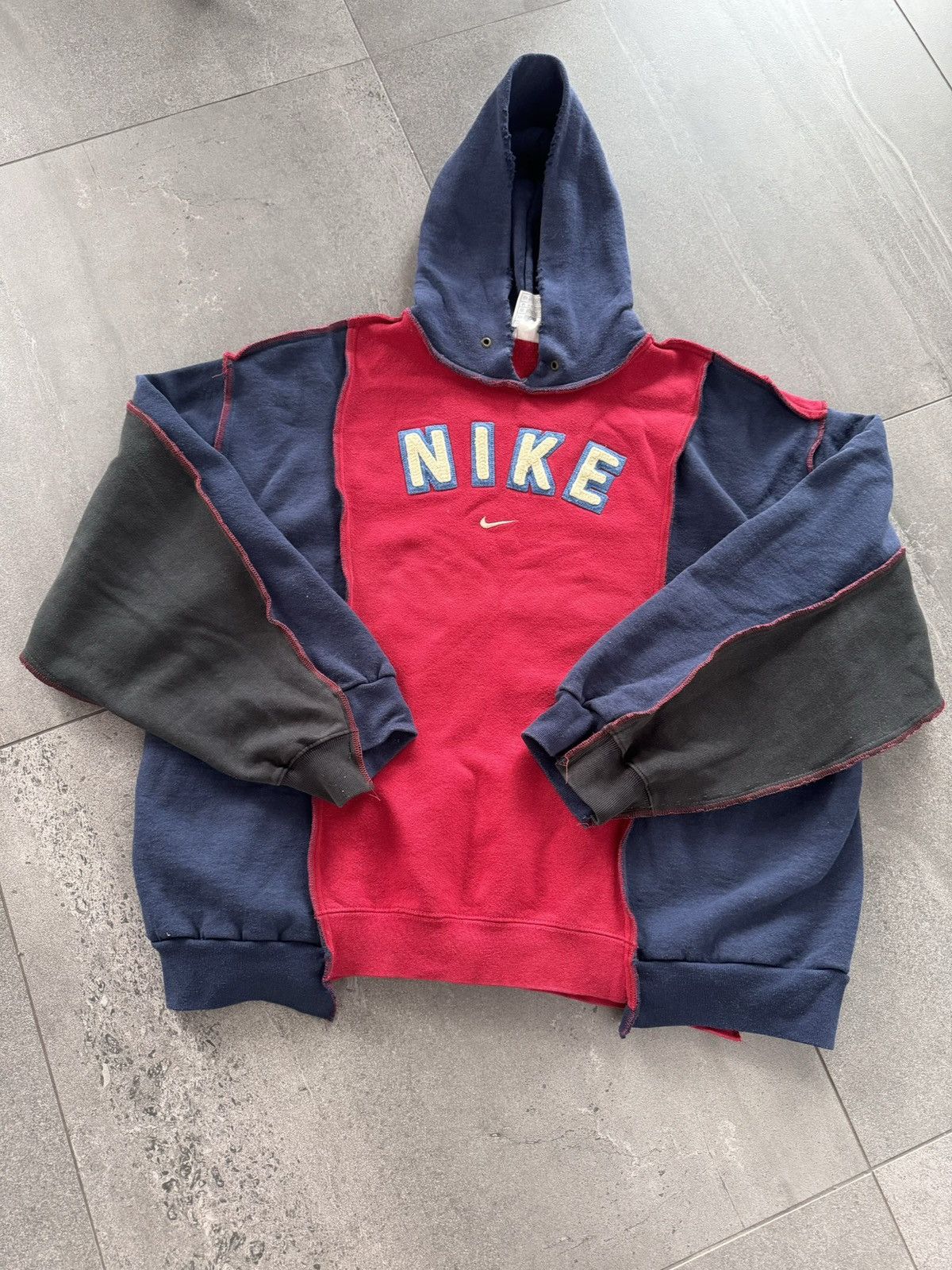 Nike VINTAGE 90s Reworked 1of1 DECONSTRUCTED BIG LOGO NIKE HOODIE Size US M / EU 48-50 / 2 - 1 Thumbnail