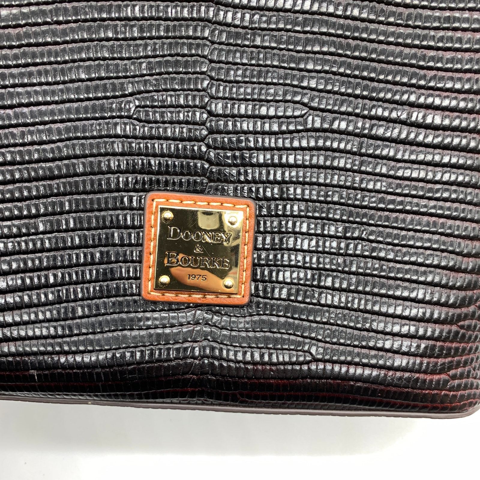 Dooney & Bourke Dooney & Bourke Leather Crossbody Purse Lizard Embossed Size ONE SIZE - 15 Thumbnail