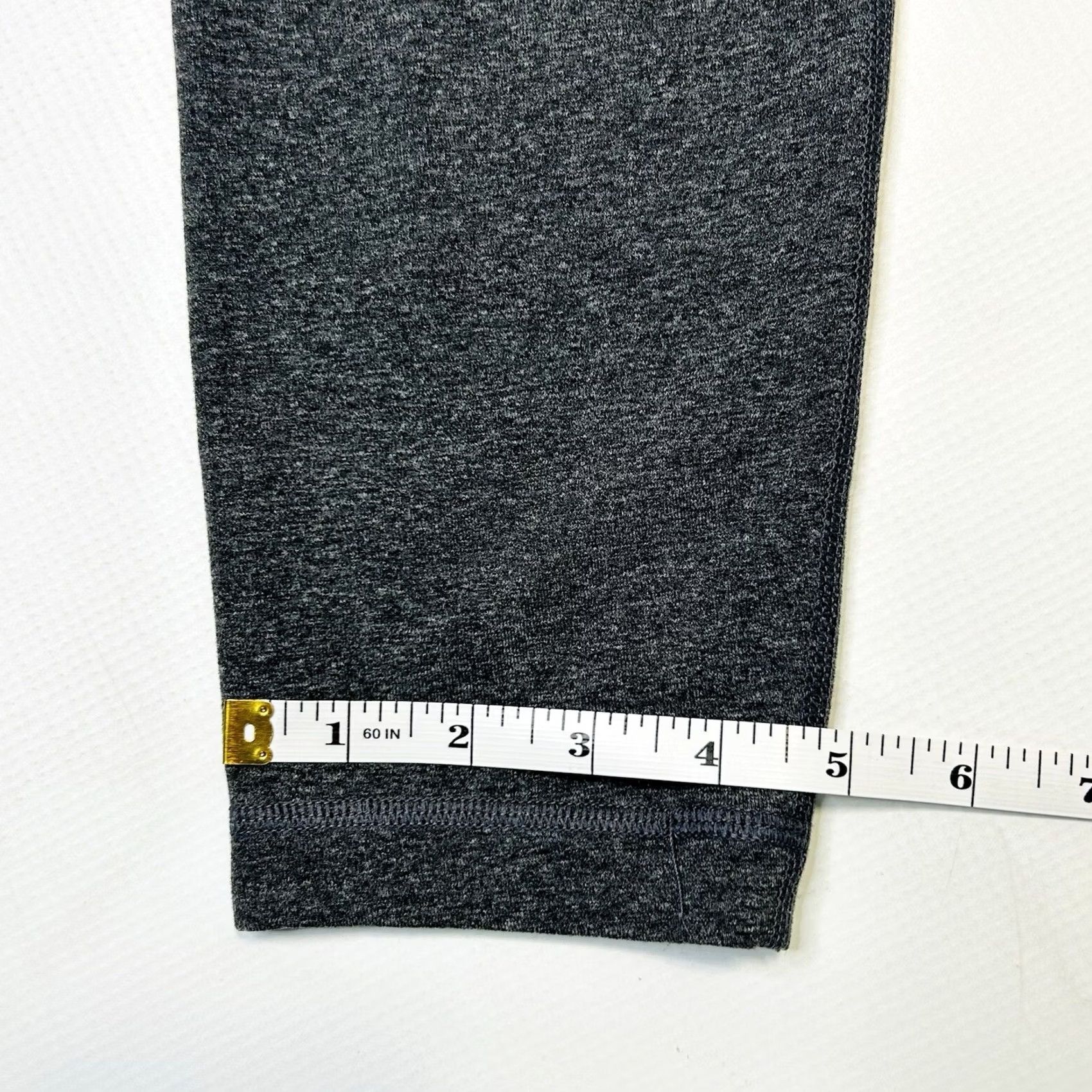 Lululemon VINTAGE Lululemon Crop Tights Heathered Gray Womens Size 6 Activewear Size ONE SIZE - 5 Thumbnail