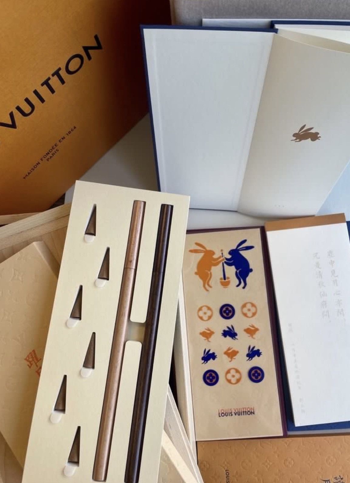 Louis Vuitton 🔥 Rare! Louis Vuitton Chinese poem Candle Set jewelry box Size ONE SIZE - 12 Thumbnail