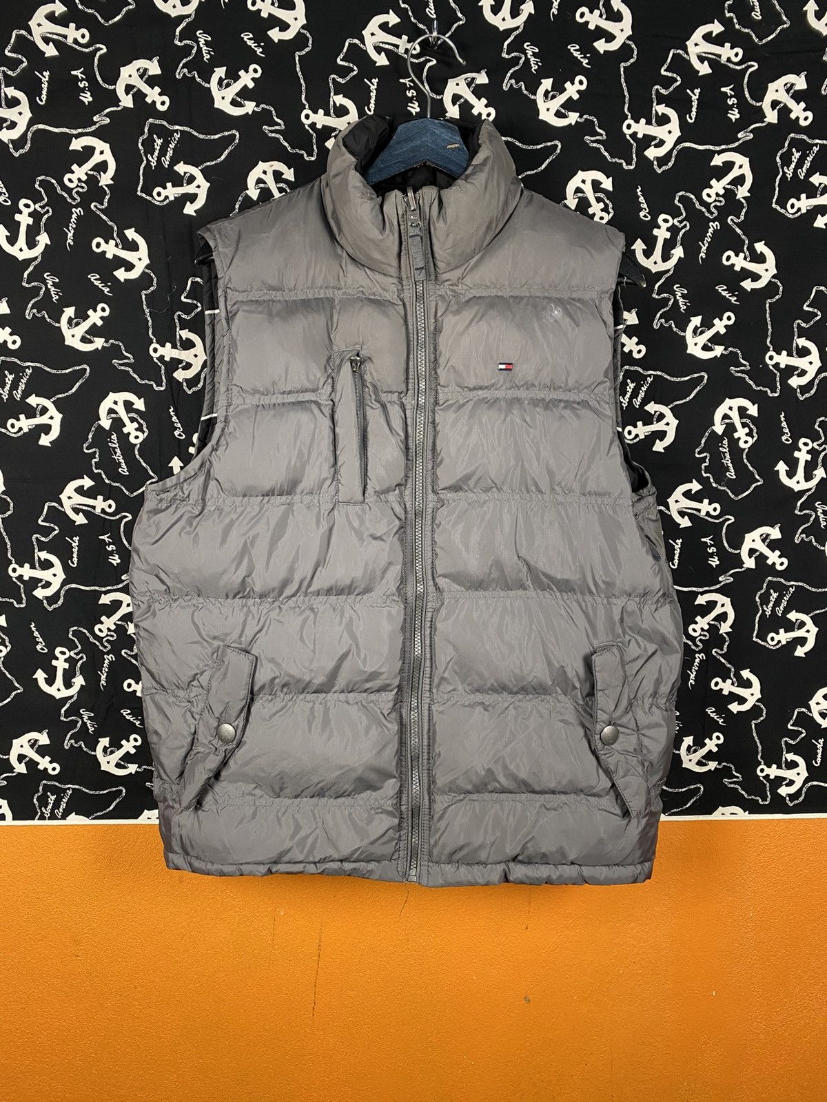 Tommy Hilfiger Tommy Hilfiger Puffer Vest Grey Sleeveless Jacket Japan Size US S / EU 44-46 / 1 - 16 Thumbnail