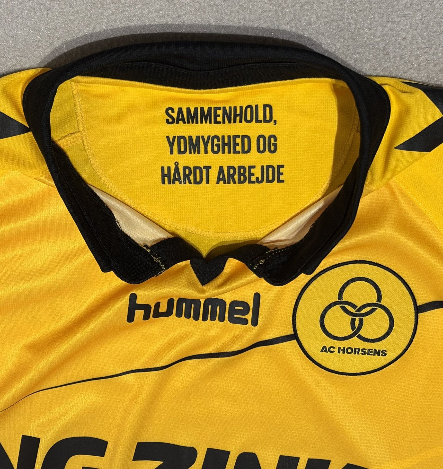 Hummel AC Horsens 2019/2021 Hummel Football Jersey Size M Size US M / EU 48-50 / 2 - 13 Thumbnail