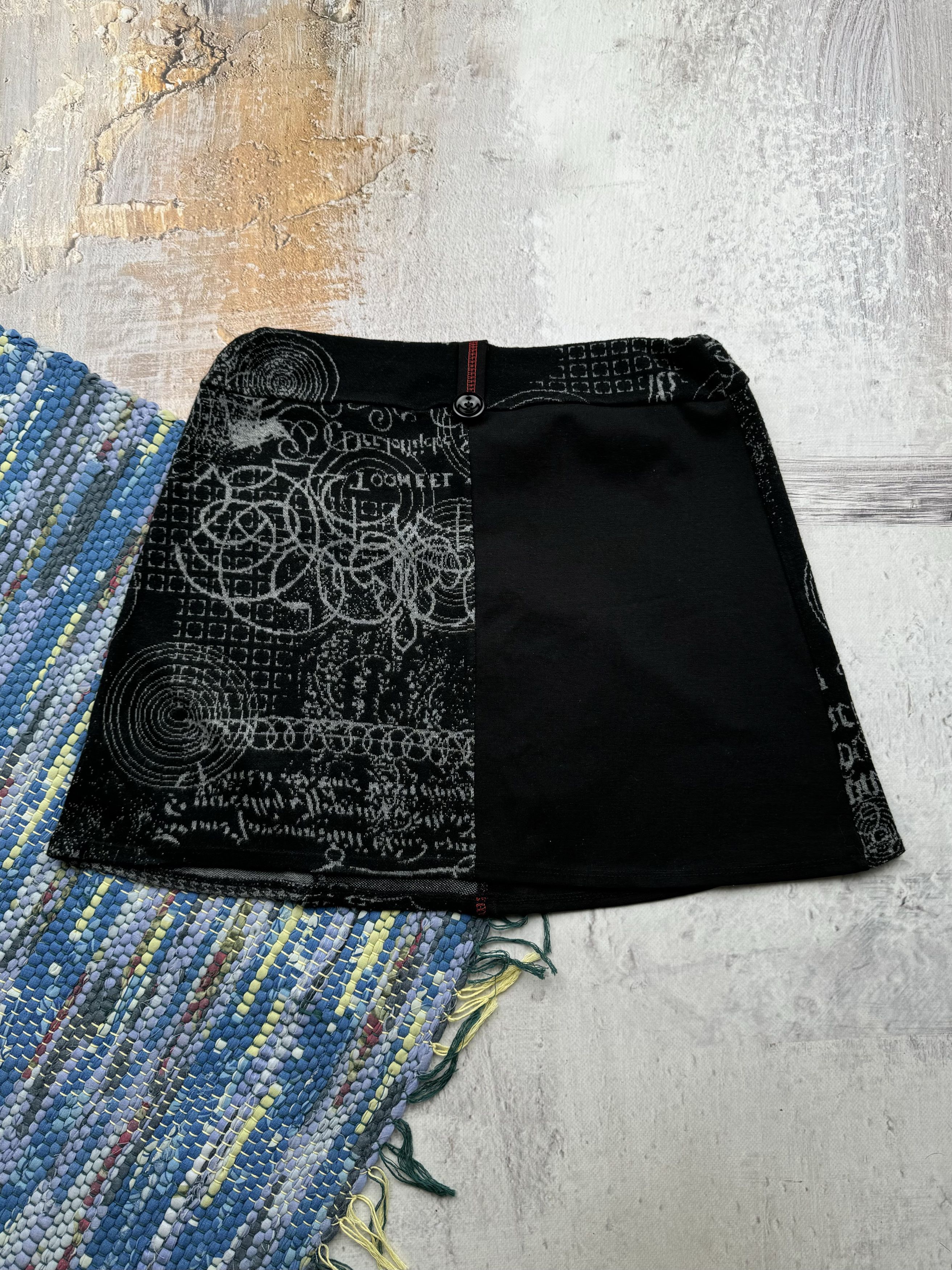 Vintage Vintage Printed Mini Skirt A178(439) Size 28" / US 6 / IT 42 - 4 Thumbnail