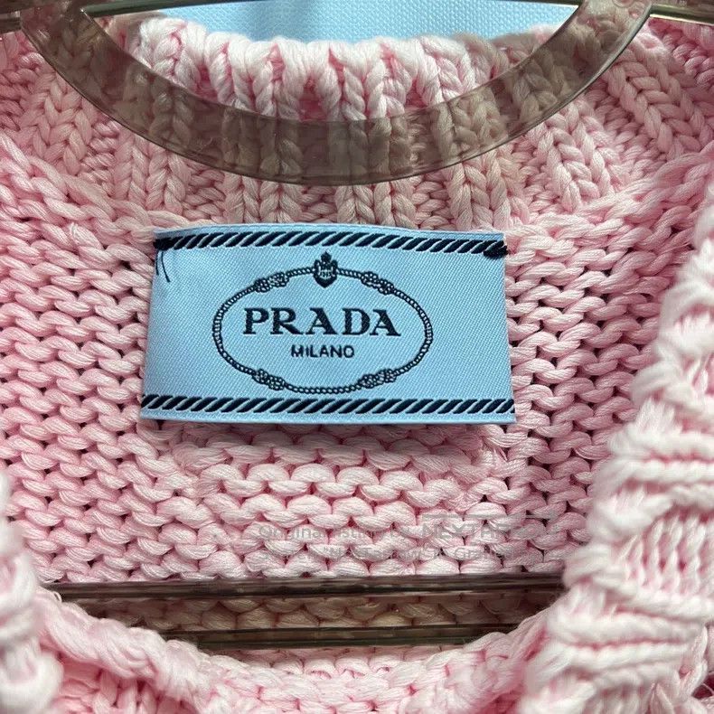 Prada Prada Inverted triangle logo pink sweater vest Size XXS / US 00 / IT 34 - 3 Thumbnail