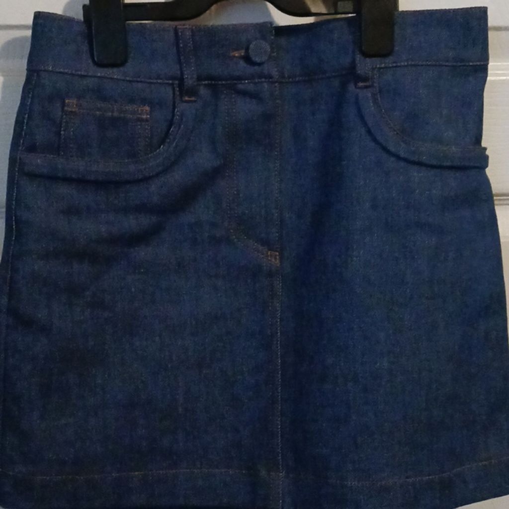 Fendi (AUTHENTIC)Fendi Skirt Size 27" / US 4 / IT 40 - 3 Thumbnail
