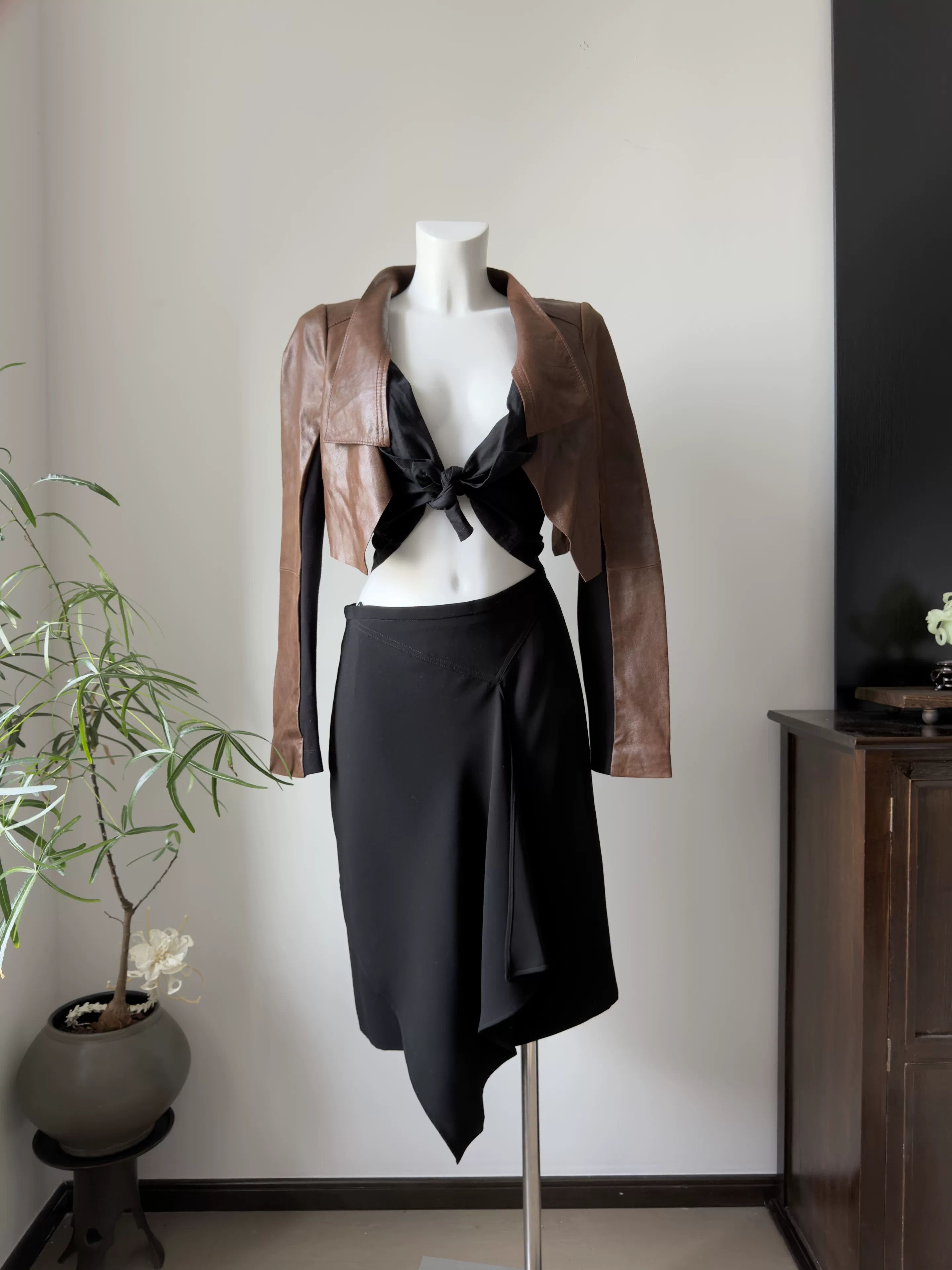 Bcbgmaxazria BCBG Brown Lambskin Spliced Jacket Size S / US 4 / IT 40 - 1 Thumbnail