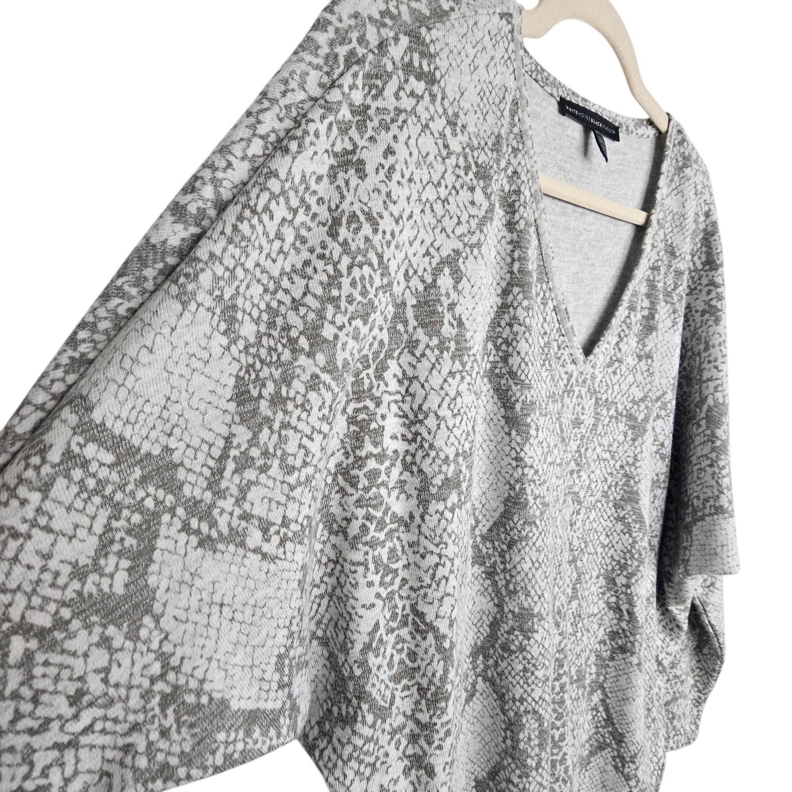 White House Black Market White House Black Market Sweater Snake Print Dolman Sleeve Size XS / US 0-2 / IT 36-38 - 5 Thumbnail