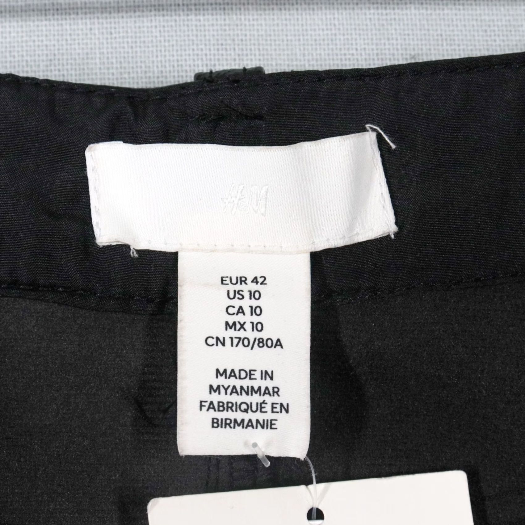 H&M H&M Pants Womens Size 10 Black Vegan Leather Straight Leg High Waist 30" Inseam Womens Size 32" / US 10 / IT 46 - 5 Thumbnail