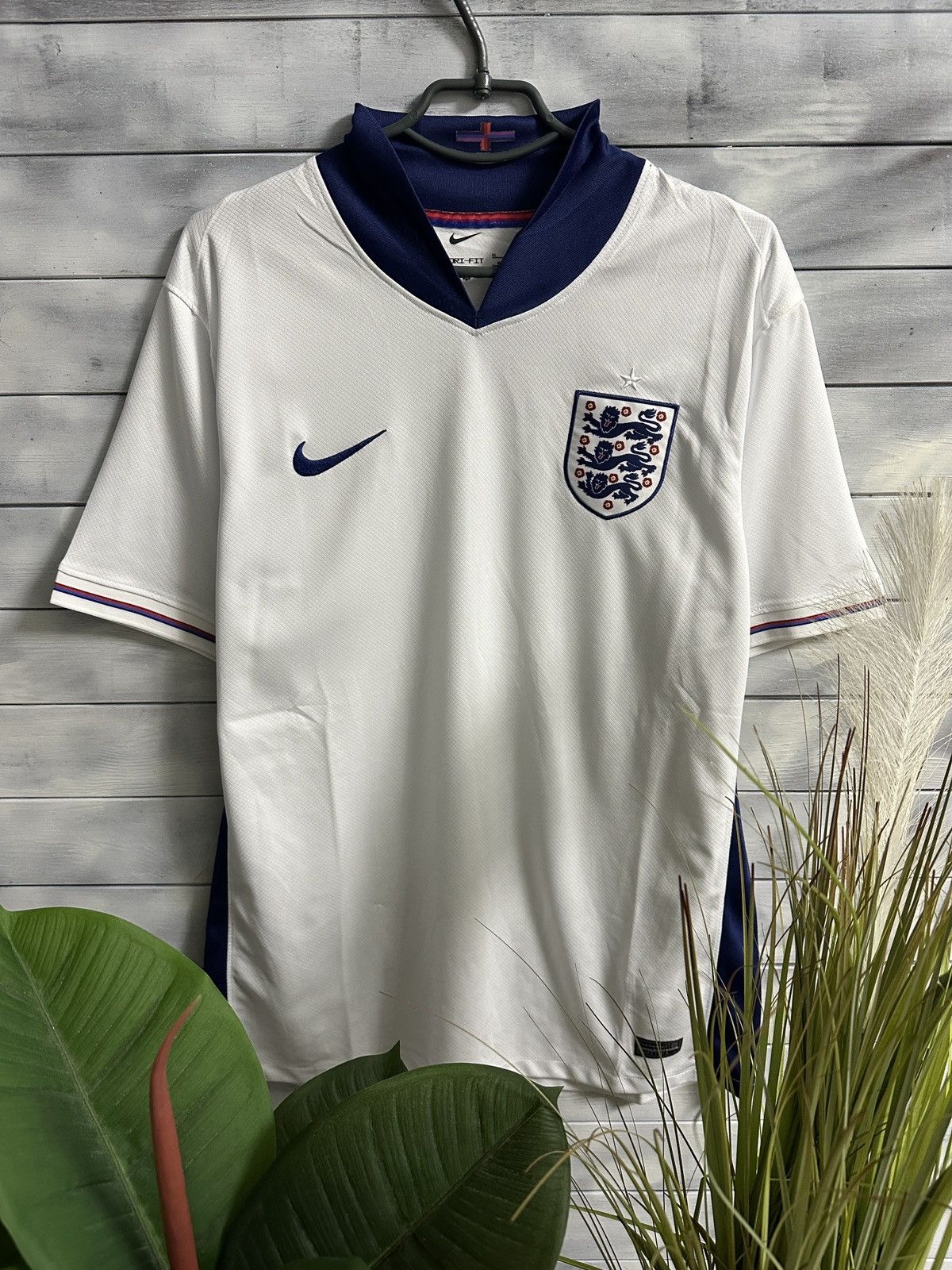 Nike Vintage T-Shirt Nike England Soccer Jersey Football Swoosh Size US XL / EU 56 / 4 - 1 Thumbnail