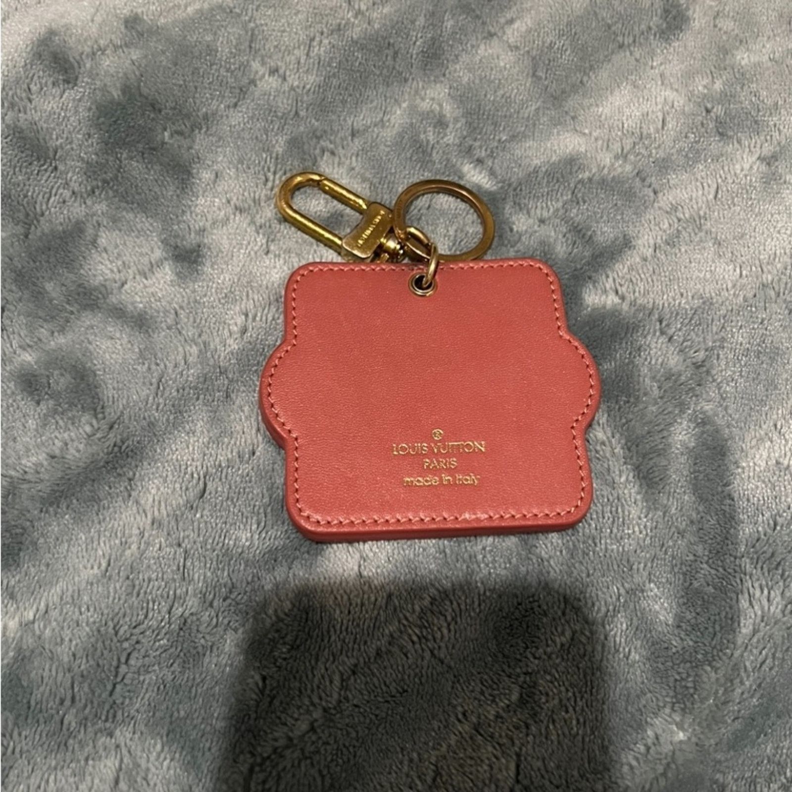 Louis Vuitton Louis Vuitton vernis monogramAnimal Face Charm dog key chain Size ONE SIZE - 2 Thumbnail