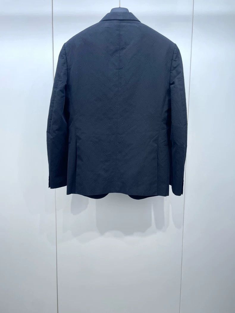 Louis Vuitton Louis Vuitton Embossed Logo Pin blazer 2504-Nextarrow Size 52R - 2 Thumbnail